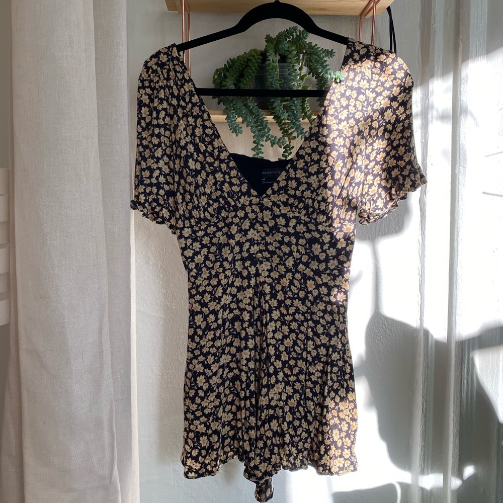 COPY - UO tea time floral plunging romper